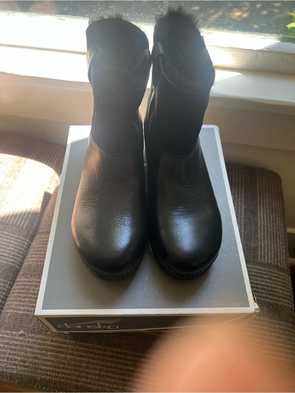 Brand new dansko mckenzie waxy milled boot